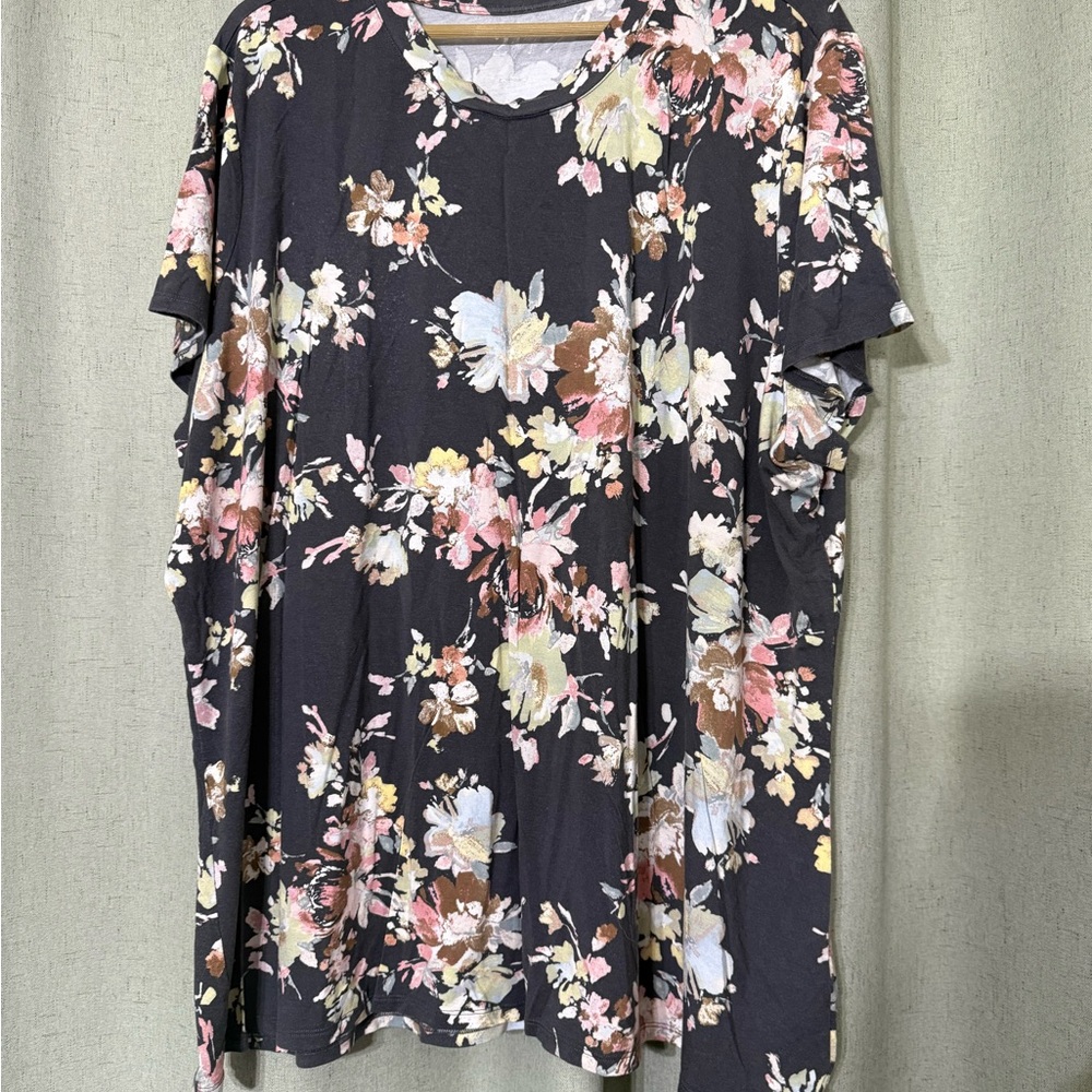 Maurice’s 24/7 Floral Black Women's Top